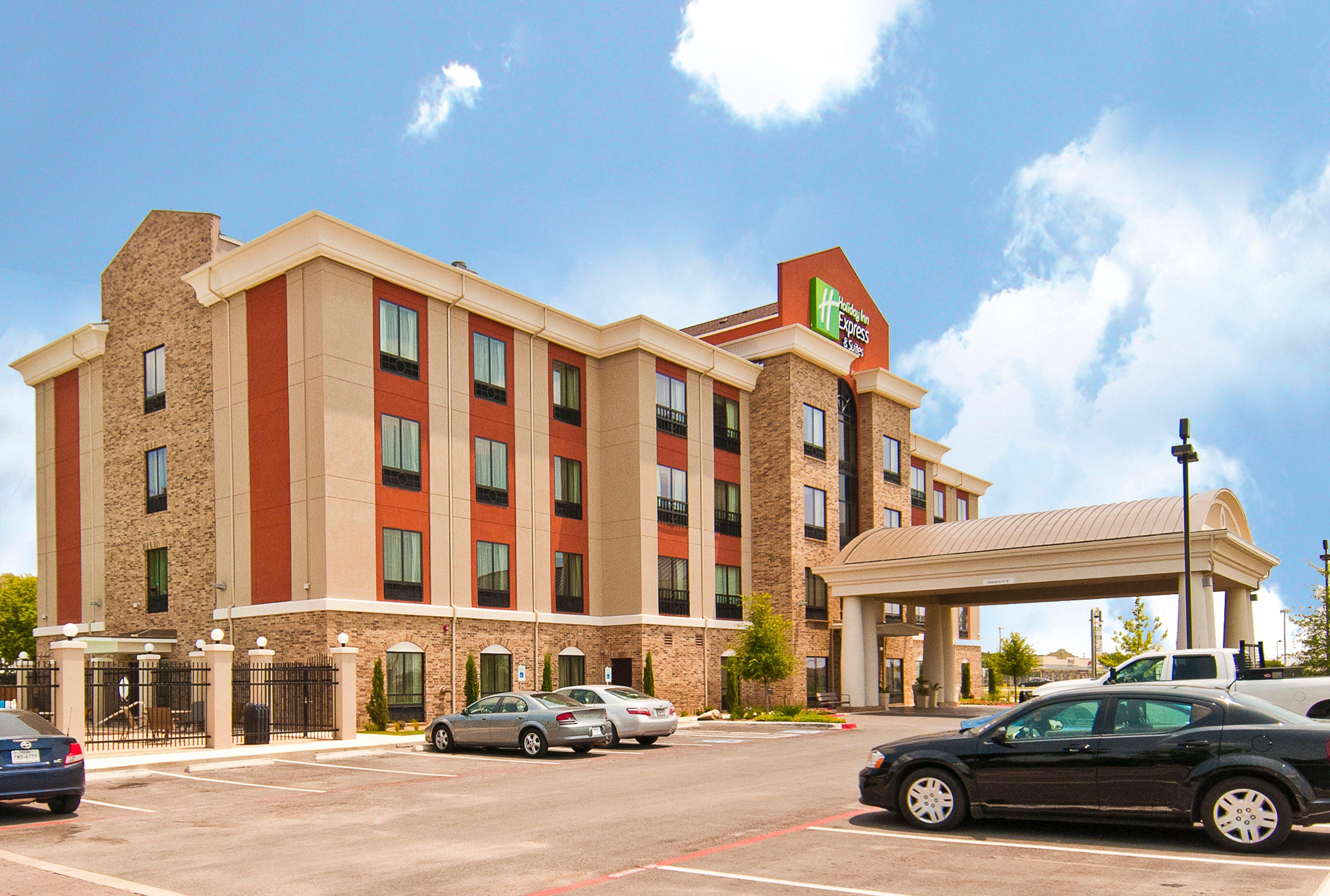 Holiday Inn Express & Suites San Antonio Frost Bank Center By Ihg Kültér fotó
